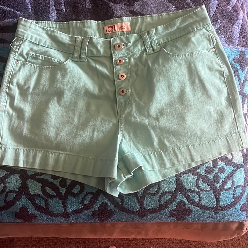 Summer shorts size 13. No rips or tares.